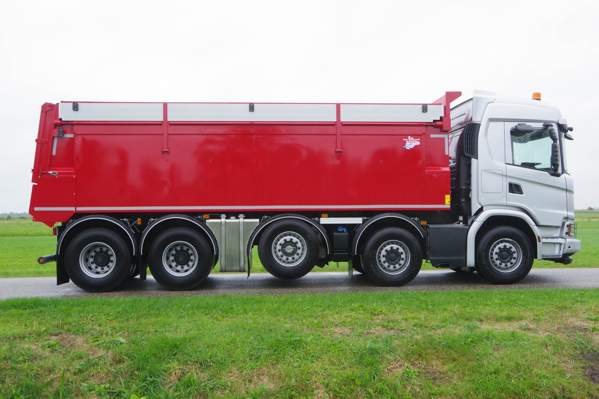 VELDHUIZEN_SCANIA_10x4_Kipper_MUS rz