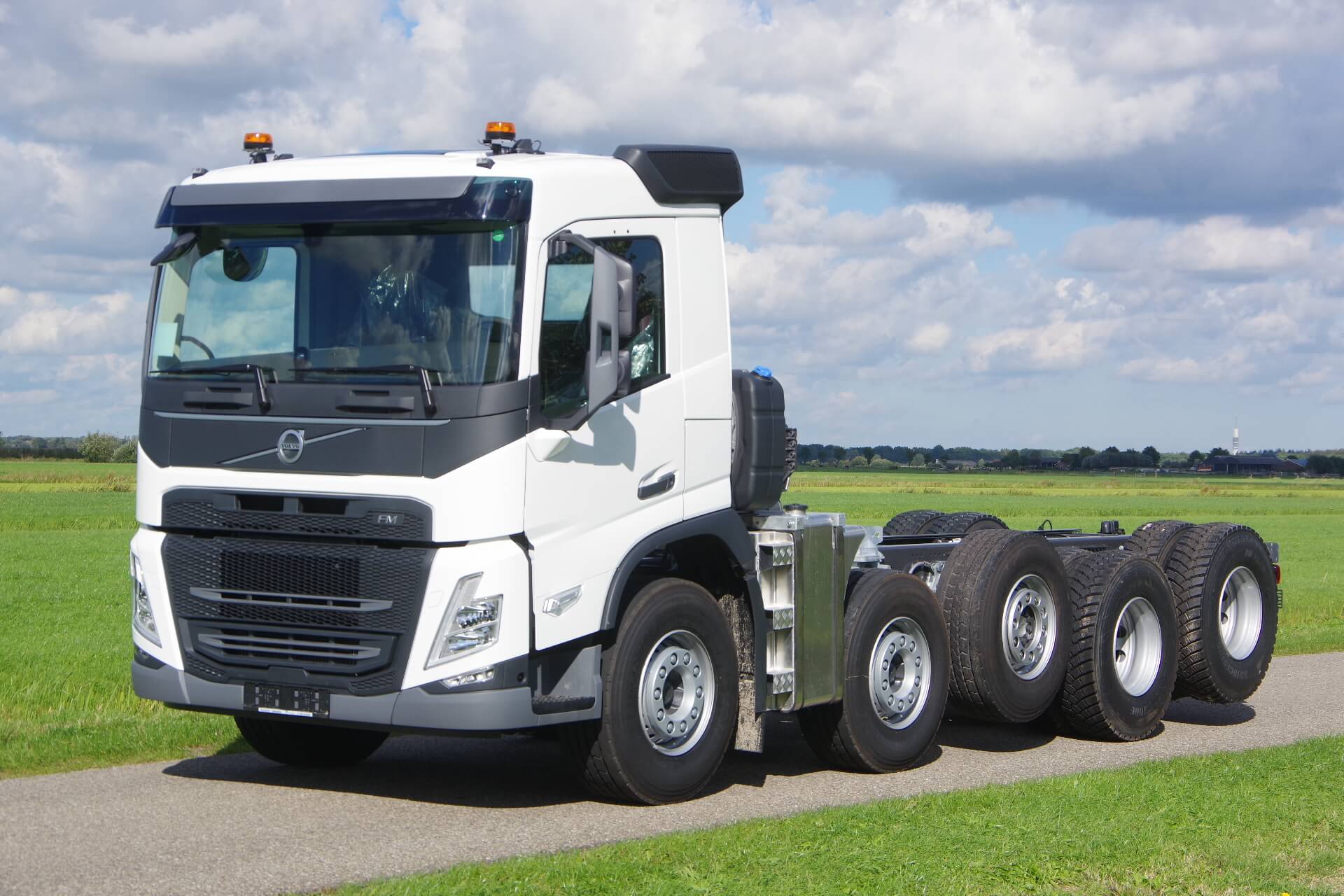 VOLVO 10x4 Quadro chassis lv 1