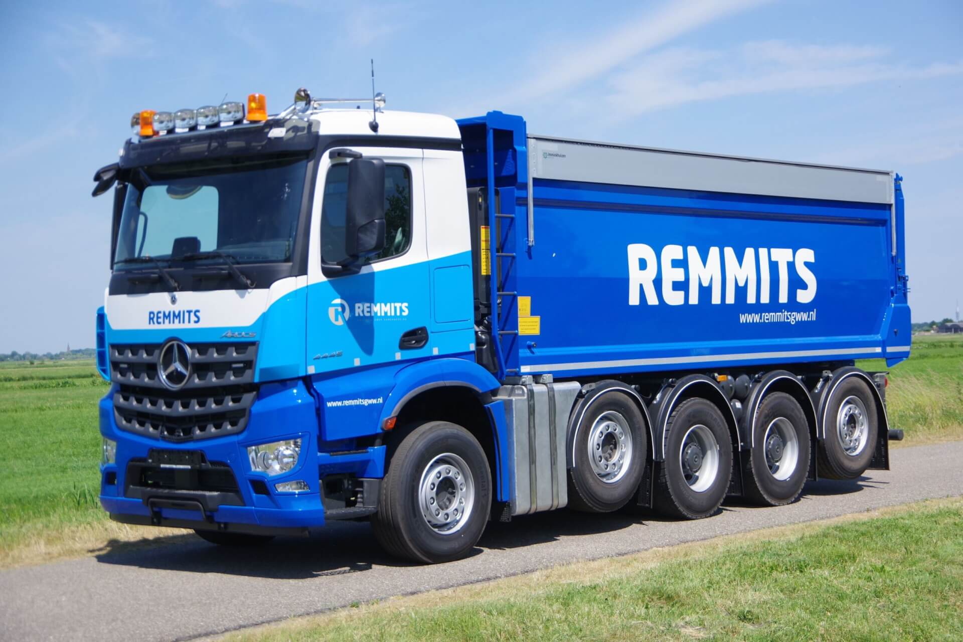 Veldhuizen-Mercedes Quadro 10x4 Remmits lv 2