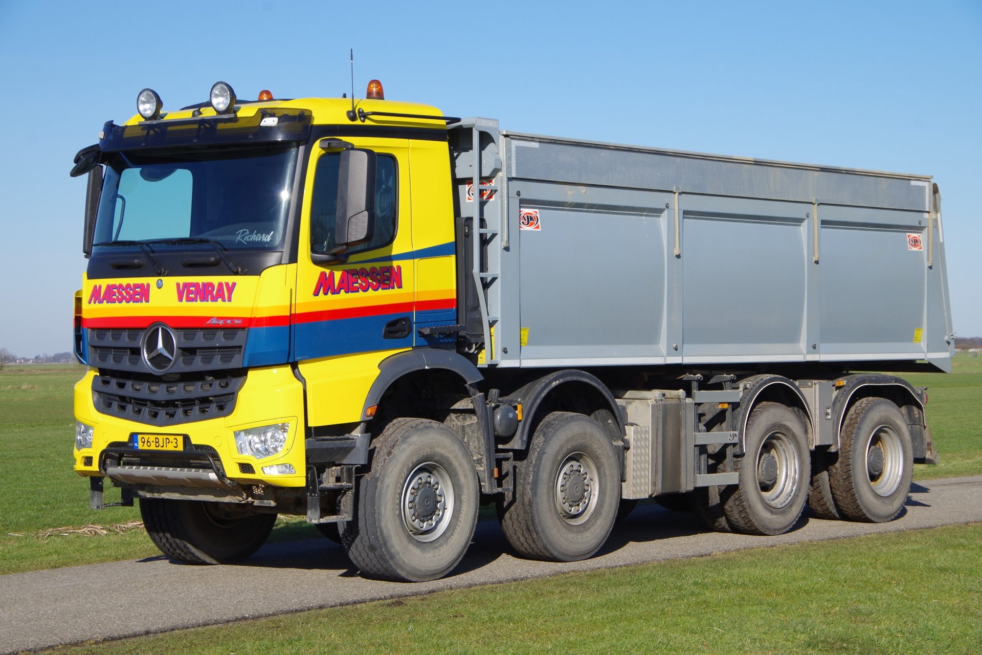 Arocs 4645 met AJK insteek lv 4