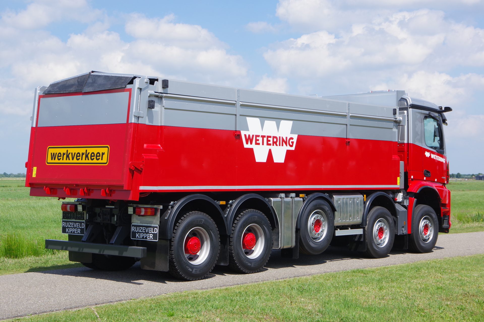 Arocs 4945 Wetering Ruizeveld Kipper ra 1
