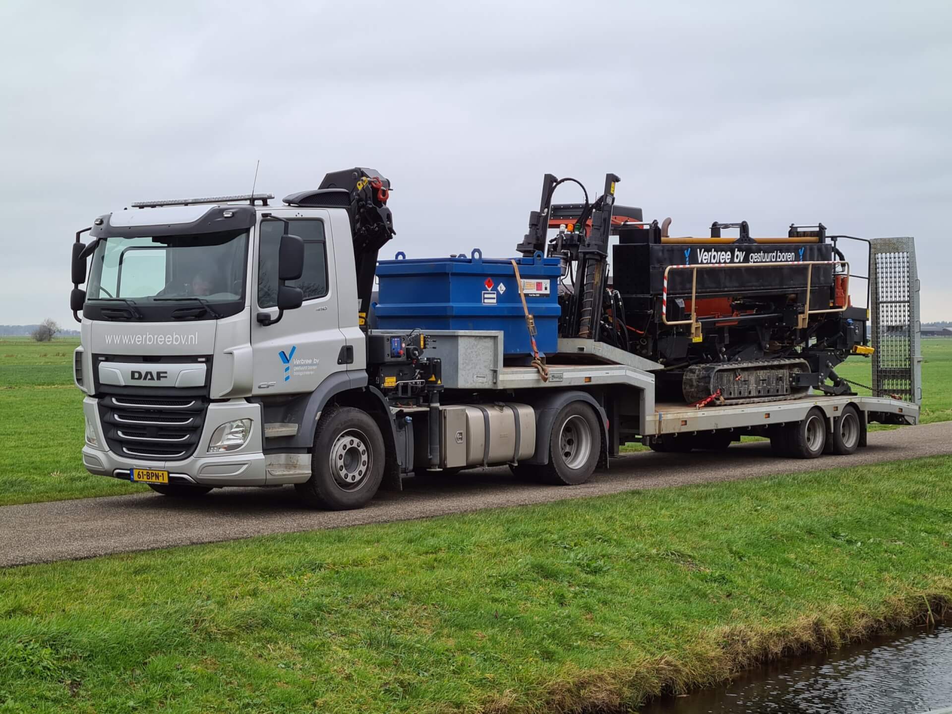 CF 410 met 7M semi Ditch Witch lv 2