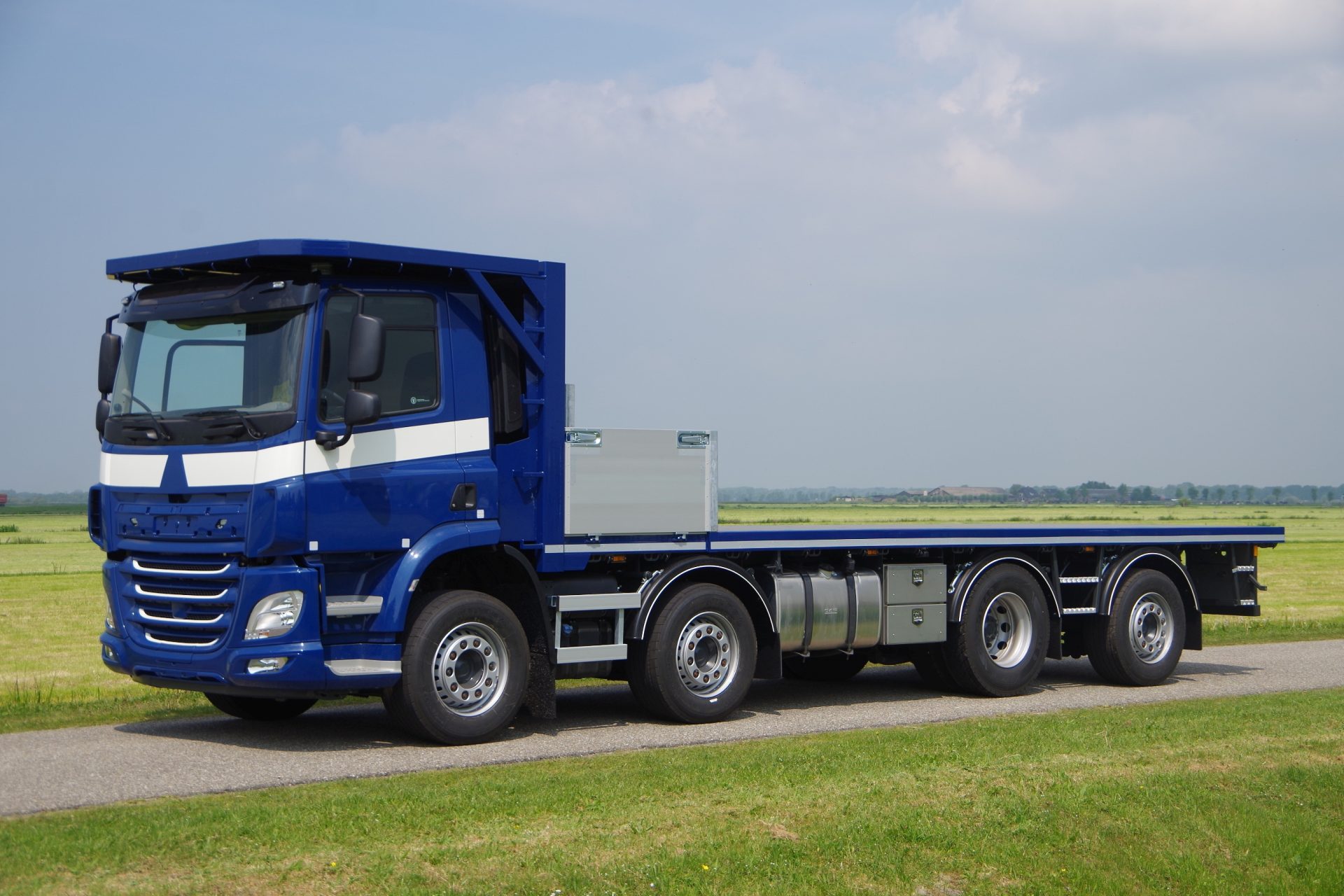 DAF 8x2 wide spread 41,5 T Breed lv 1