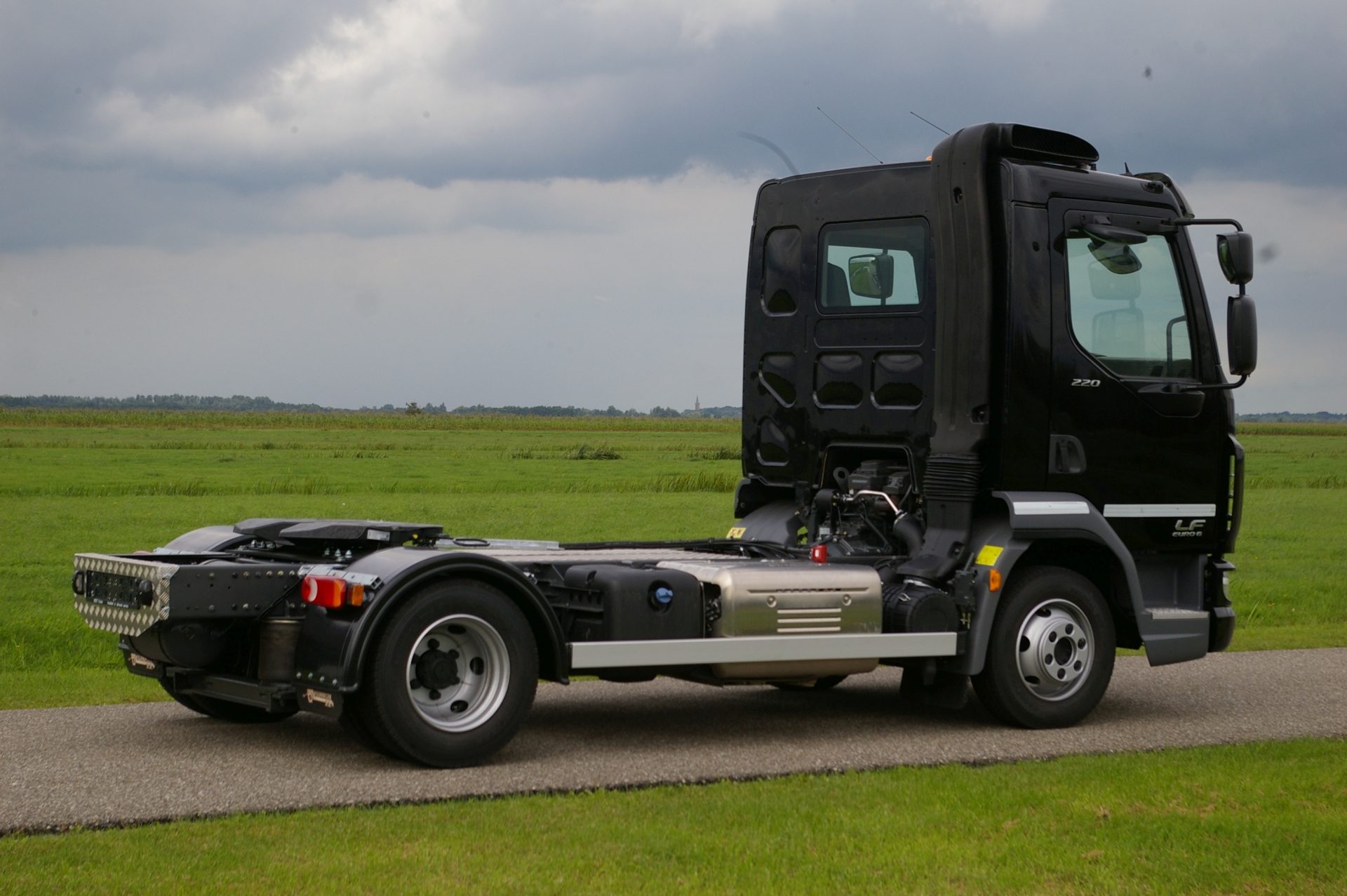 LF 45.220 trekker zwart rz