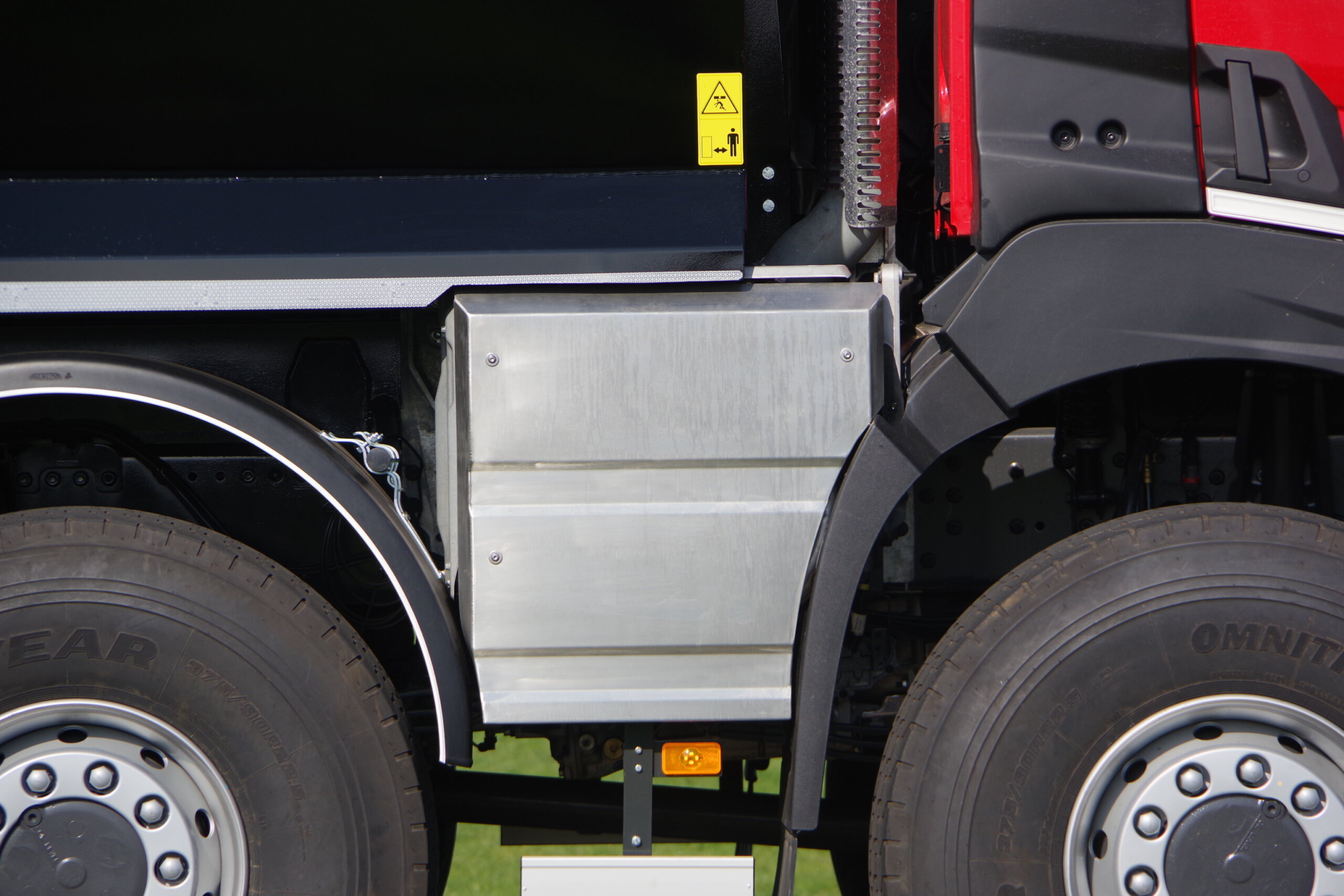 Veldhuizen-Renault-K480-utilaat-10x8