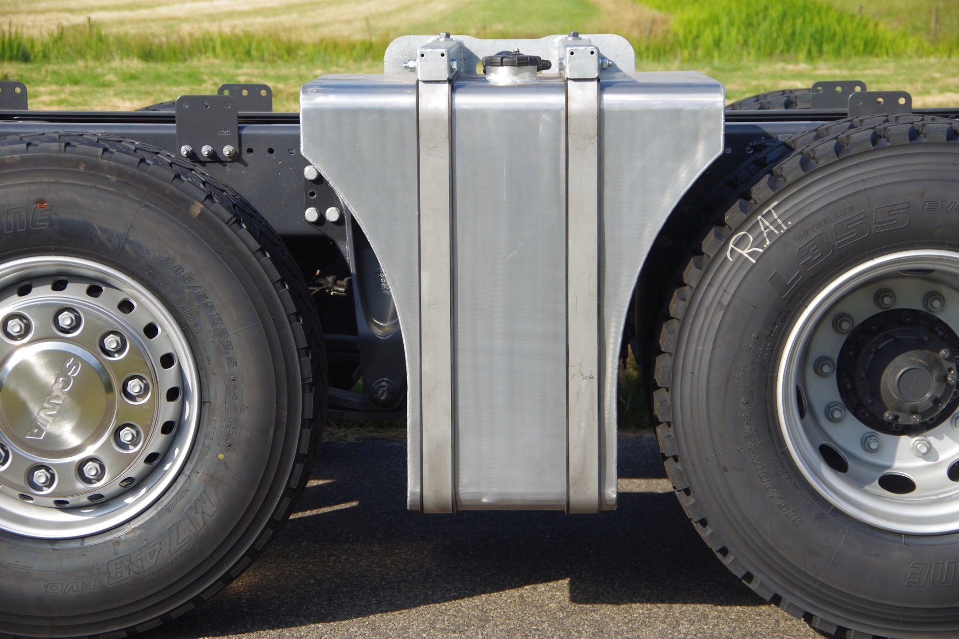 Y-Tank 370 L tussen as 4 en 5